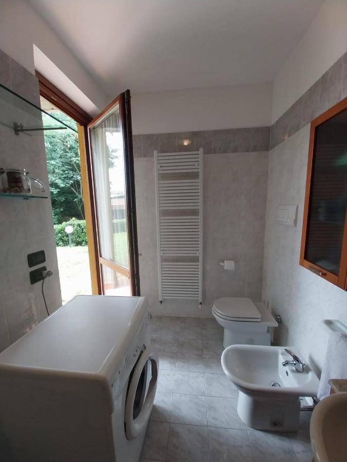 Appartamento Casa Adela Desenzano del Garda Esterno foto