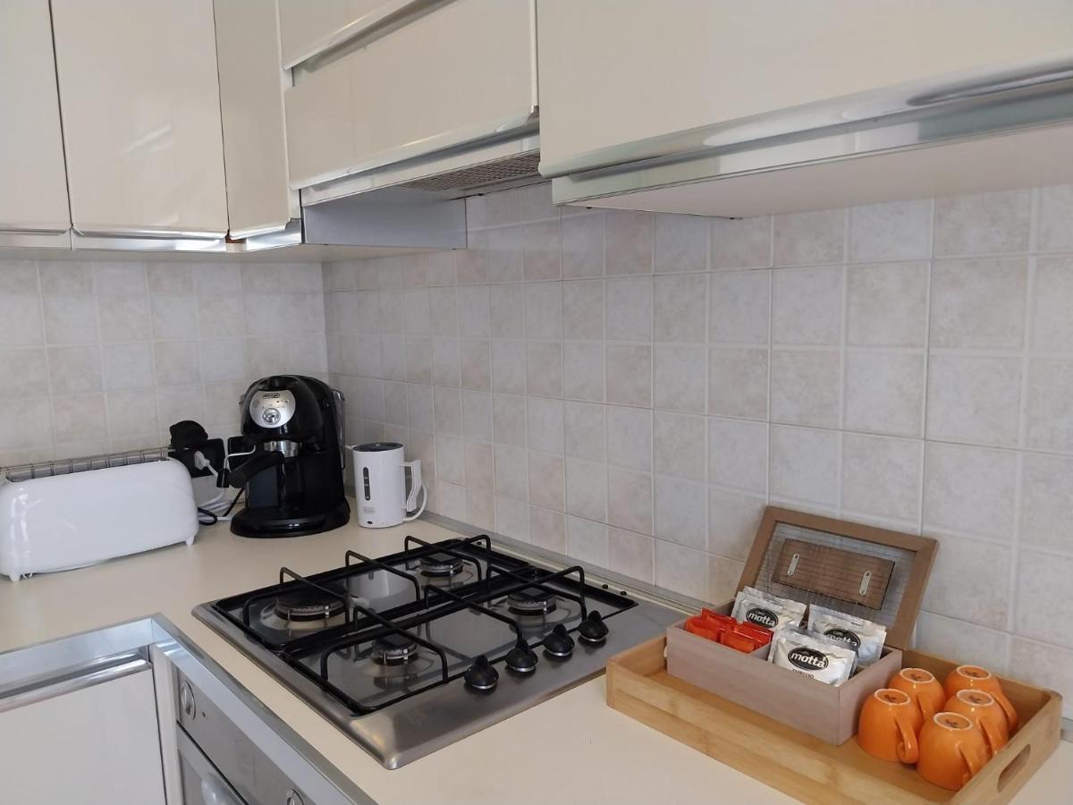 Appartamento Casa Adela Desenzano del Garda Esterno foto