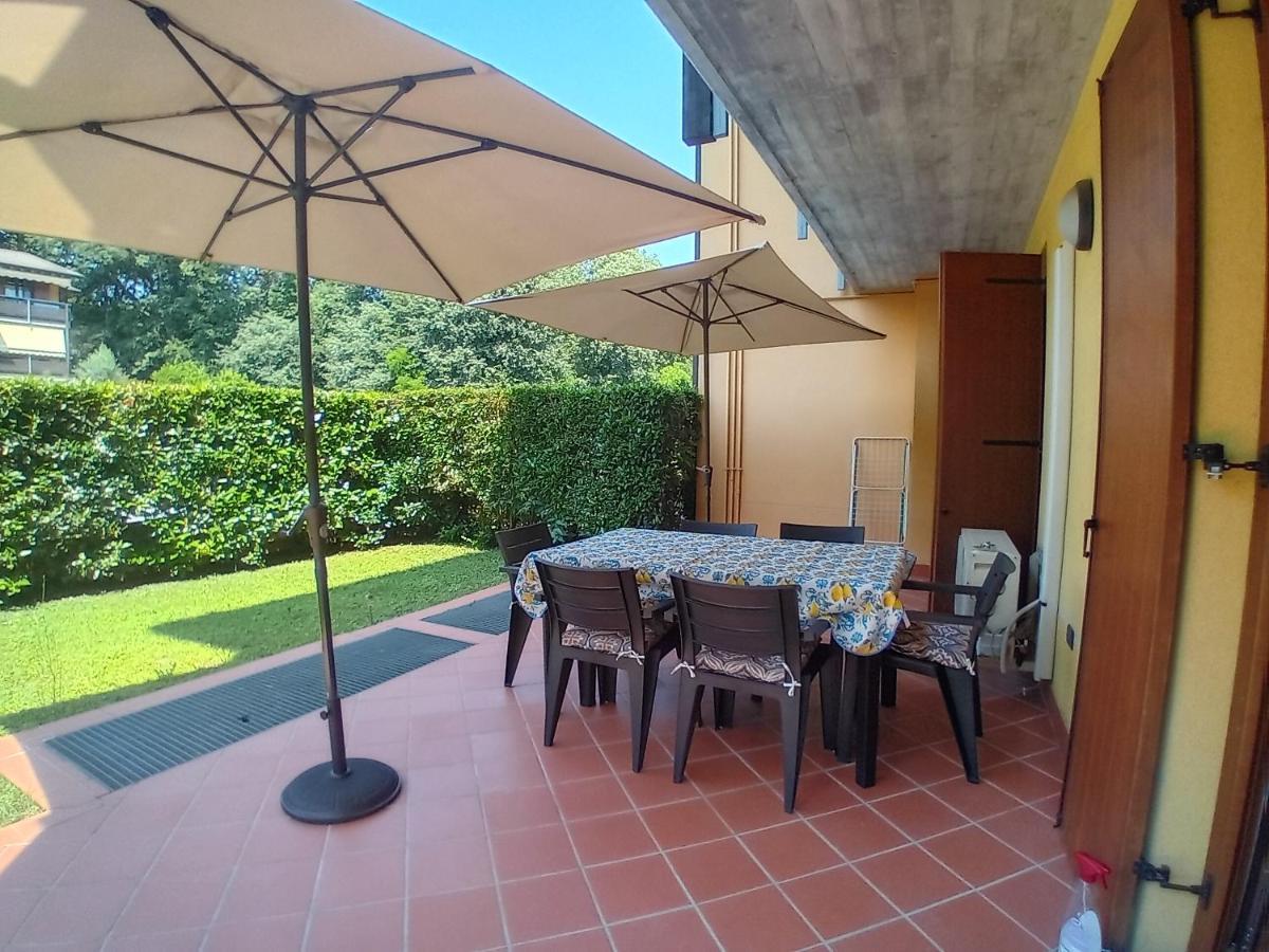 Appartamento Casa Adela Desenzano del Garda Esterno foto