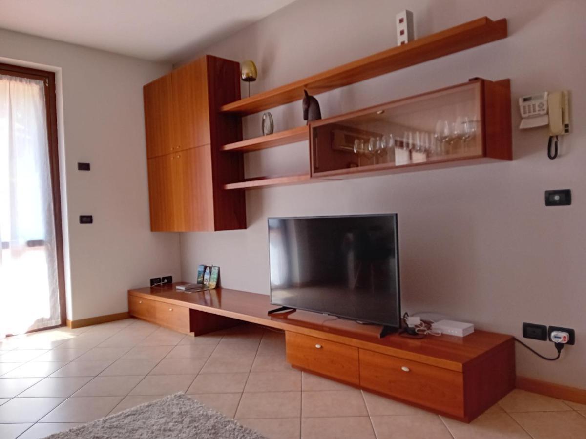 Appartamento Casa Adela Desenzano del Garda Esterno foto