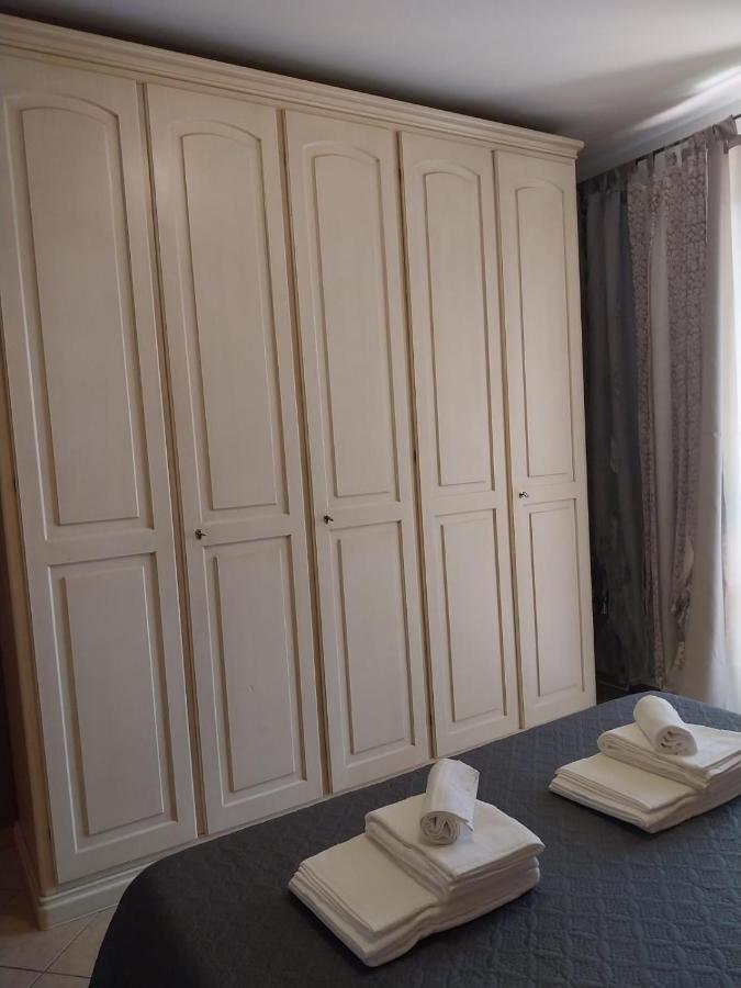 Appartamento Casa Adela Desenzano del Garda Esterno foto