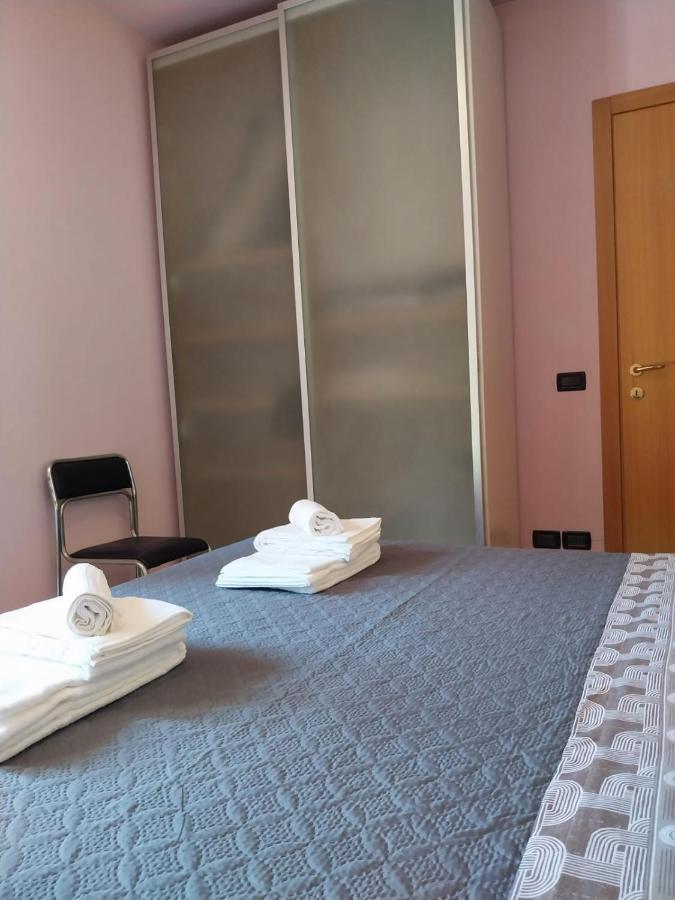 Appartamento Casa Adela Desenzano del Garda Esterno foto