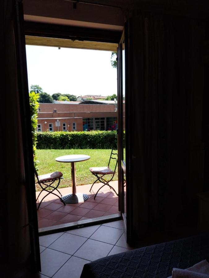 Appartamento Casa Adela Desenzano del Garda Esterno foto