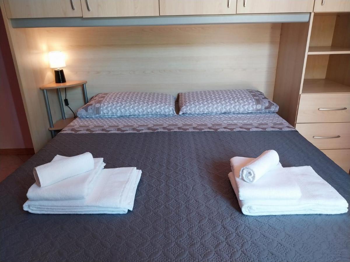 Appartamento Casa Adela Desenzano del Garda Esterno foto