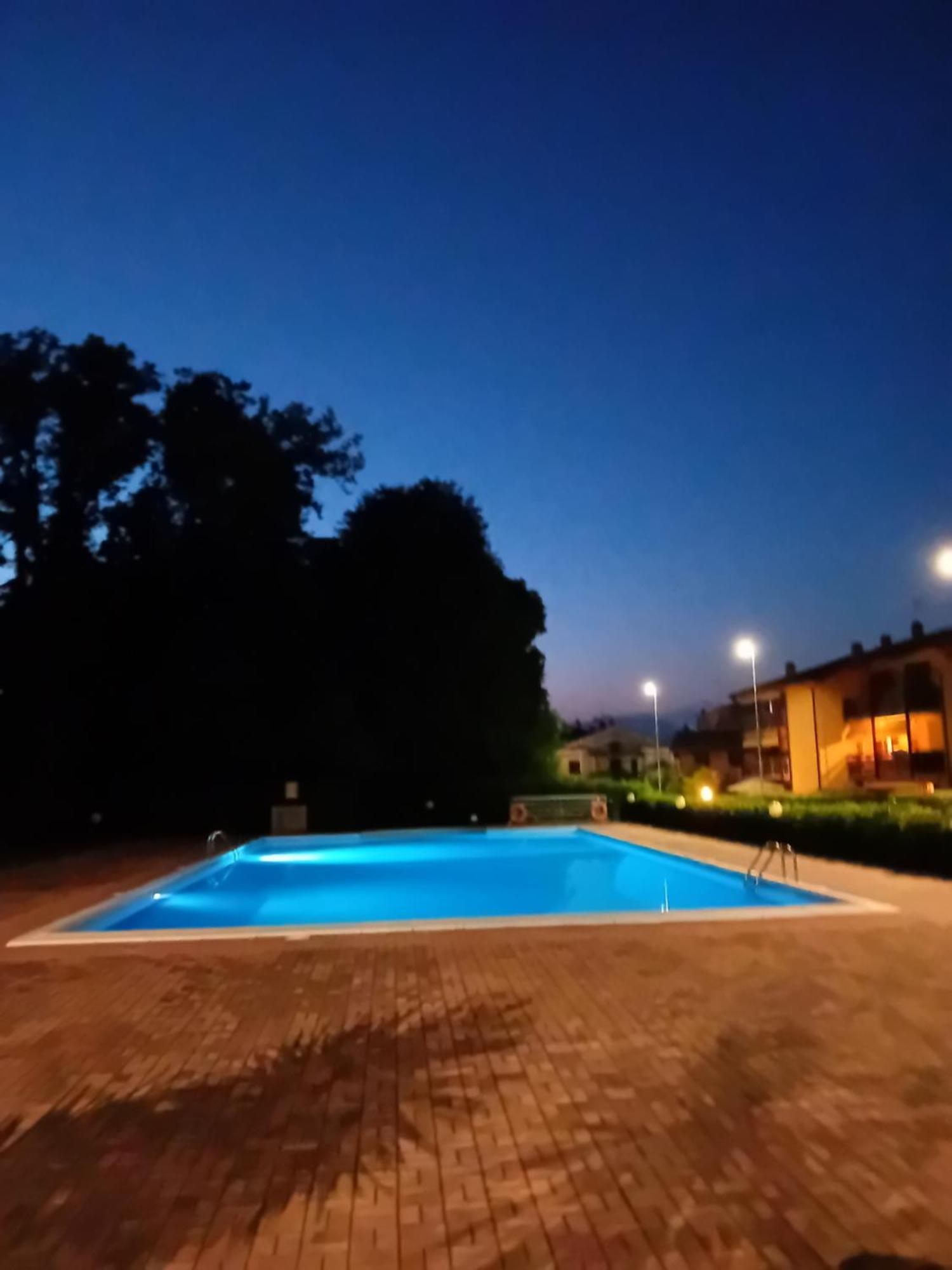 Appartamento Casa Adela Desenzano del Garda Esterno foto